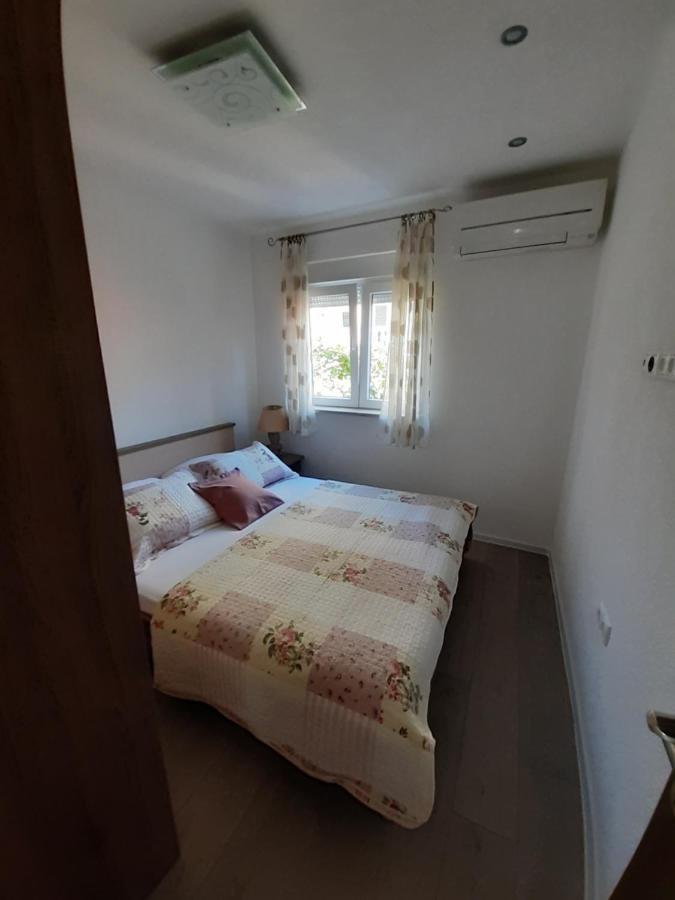 Apartment Lucky With Jacuzzi トロギール エクステリア 写真