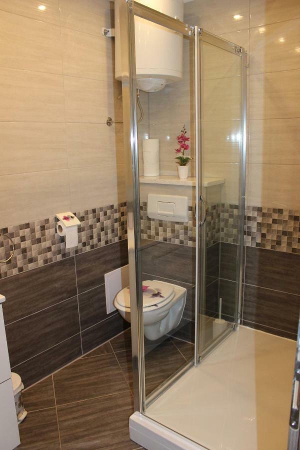 Apartment Lucky With Jacuzzi トロギール エクステリア 写真