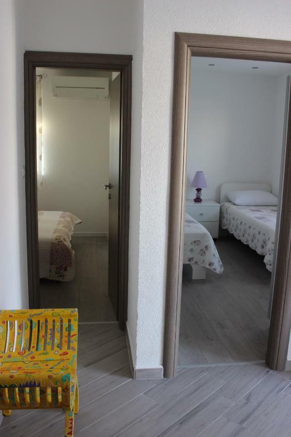 Apartment Lucky With Jacuzzi トロギール エクステリア 写真