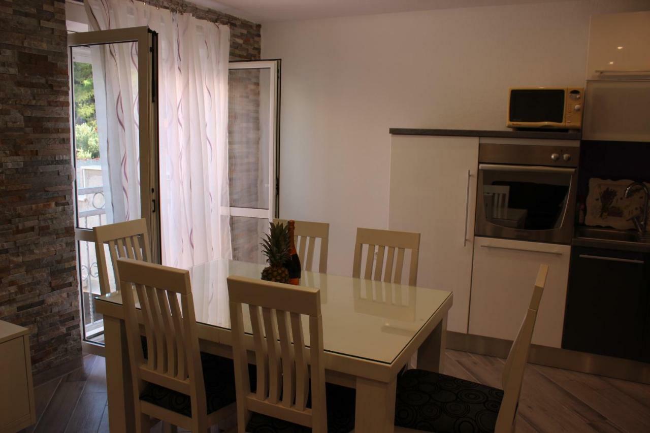 Apartment Lucky With Jacuzzi トロギール エクステリア 写真